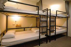 Travelers Plus - Hostel