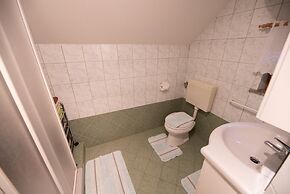 Vineyard Cottage Brodaric