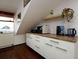 Sunny Terrace Apartment