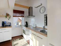 Sunny Terrace Apartment
