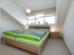 Sunny Terrace Apartment