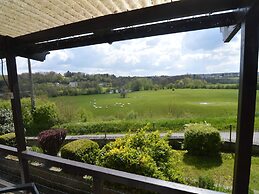 Comfortable Chalet in Petithan With Garden