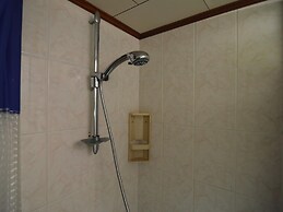 Comfortable Chalet in Petithan With Garden
