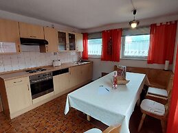 Spacious Holiday Home in Neureichenau-schimmelbach