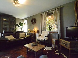 Forest Cottage, Jehonville