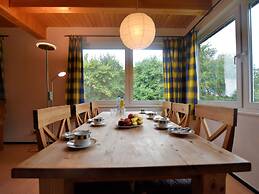 Luxuriose Ferienwohnung in Boddin mit Garten