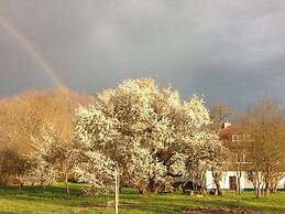 Luxuriose Ferienwohnung in Boddin mit Garten