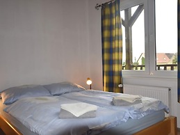 Luxuriose Ferienwohnung in Boddin mit Garten