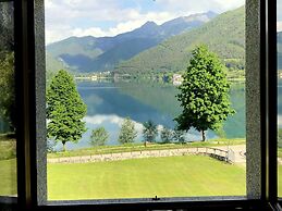 Lakeside Escape in Ledro