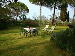Adorable Farmhouse in Asciano