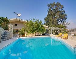 Villa in Crete With Private Pool & Views