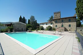 Charming Tuscan Stay With Pool