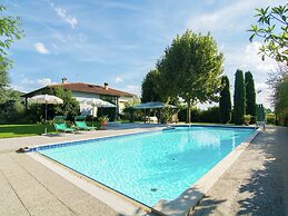 Tuscan Terrace Escape