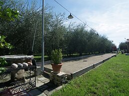 Tuscan Terrace Escape