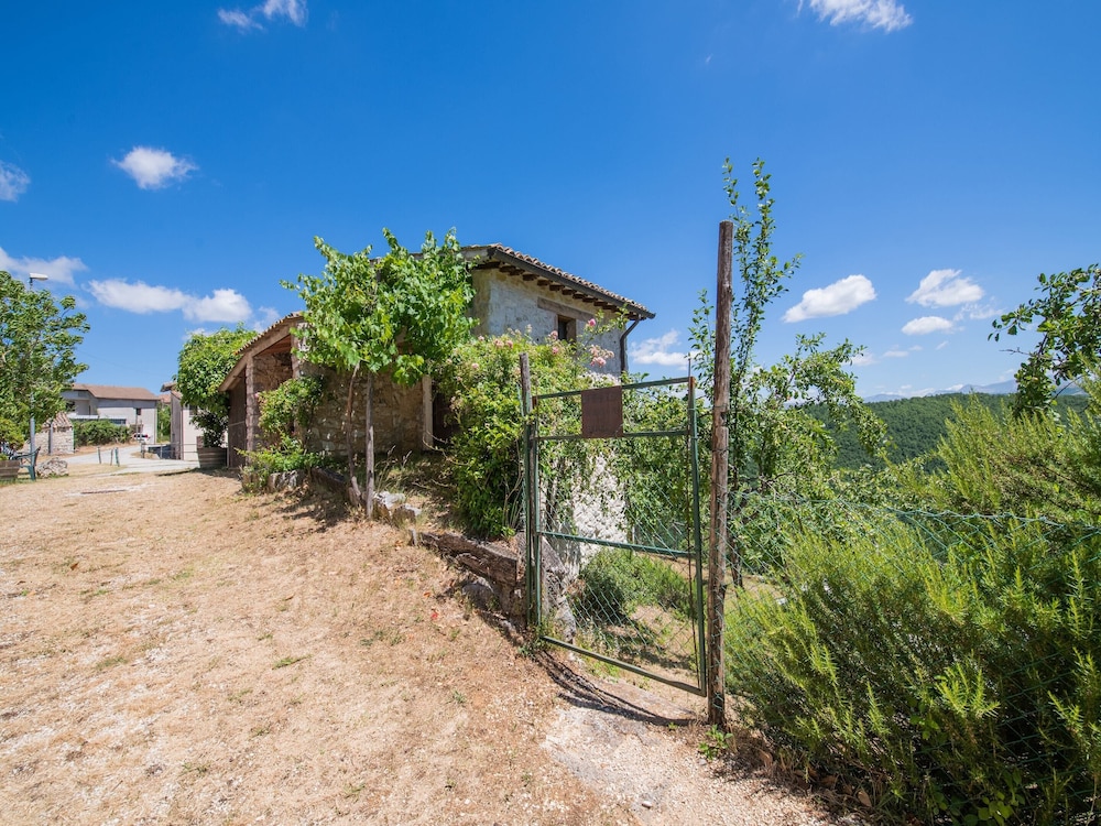 Holiday Home in Sellano With Pool & Views