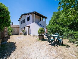 Holiday Home in Sellano With Pool & Views
