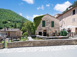 Holiday Home in Sellano With Pool & Views