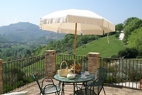 Rustic Getaway With Pool, Garden