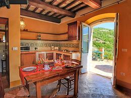 Rustic Getaway With Pool, Garden