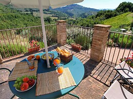Rustic Getaway With Pool, Garden