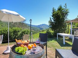 Rustic Getaway With Pool, Garden