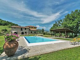 Scenic Stay in Poppi With Pool