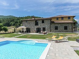 Scenic Stay in Poppi With Pool