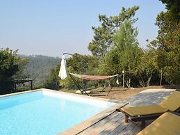 Family Villa With Pool and Barbecue