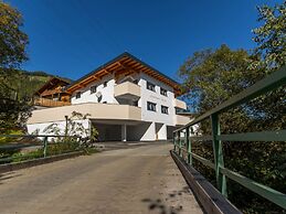 Luxury Holiday Flat With Balcony in Fugenberg