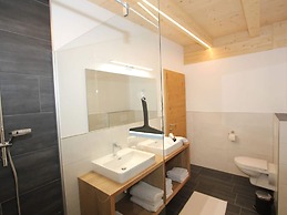 Luxury Holiday Flat With Balcony in Fugenberg