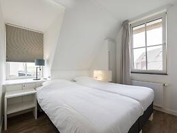 Spacious Villa With a Sauna, at the Tjeukemeer
