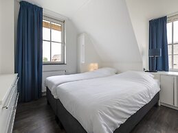 Villa With a Sauna in Tjeukemeer