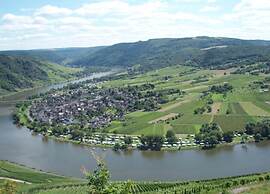 Romantischer Aufenthalt mit Blick auf den Weinberg