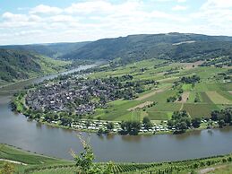 Romantischer Aufenthalt mit Blick auf den Weinberg