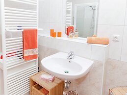 Villa mit Sauna und Garten