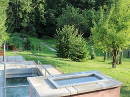Villa mit Sauna und Garten