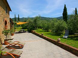 Hillside Escape in Vinci