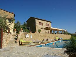 Hillside Escape in Vinci