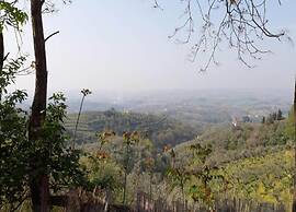 Hillside Escape in Vinci