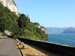 Apartment by Lake Iseo With Stunning Views