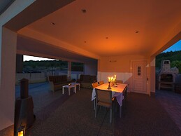 Villa in Ugljane With Private Pool