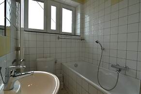 Grand Villa With Bubble Bath