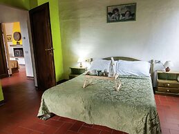 Peaceful Farmhouse in Dicomano