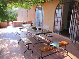Mansion in Capo Vaticano by the Sea