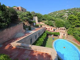Mansion in Capo Vaticano by the Sea