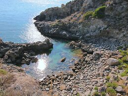 Mansion in Capo Vaticano by the Sea