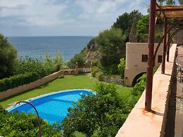 Mansion in Capo Vaticano by the Sea