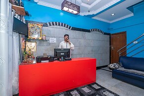 OYO 26900 Royal Inn