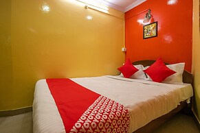 OYO 26900 Royal Inn