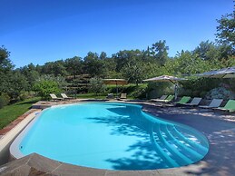 Farmhouse in Loro Ciuffenna With Pool